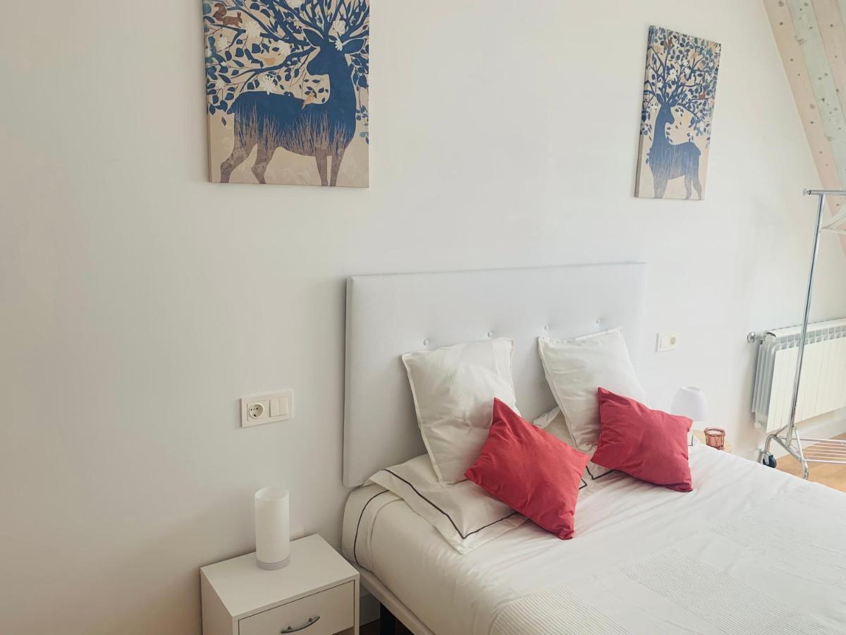 Apartamentos Lamarosa -Atico ,Vistas Al Mar Cantabrico Parking Burela Luaran gambar